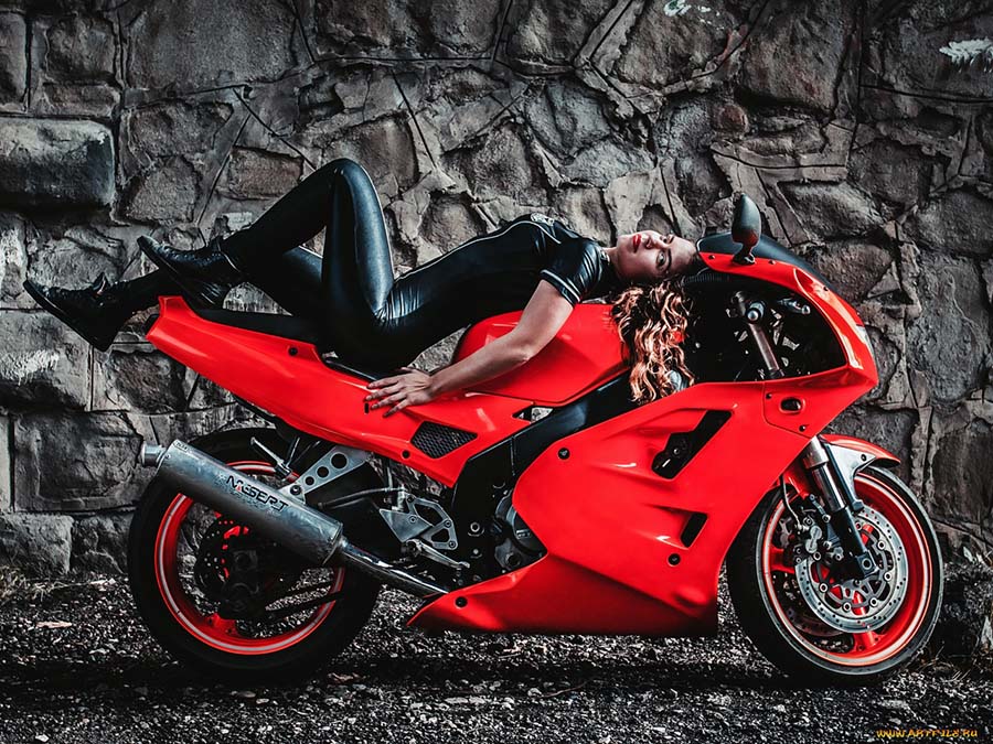 Beautiful girl Beautiful girls and motorcycles in Dubai